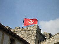 Bandera de la Orden de Malta. Navarra (España)